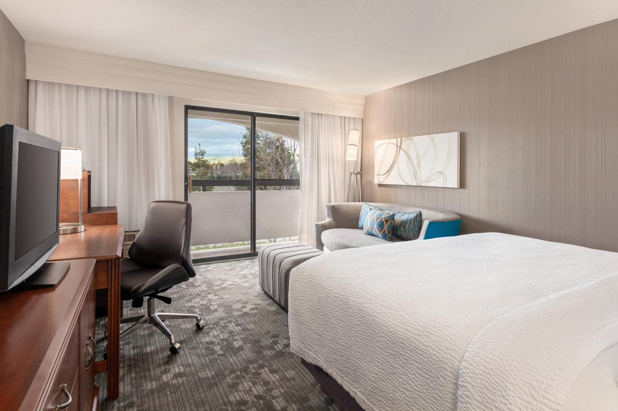 Отель Courtyard By Marriott San Jose South/Морган Хилл Экстерьер фото
