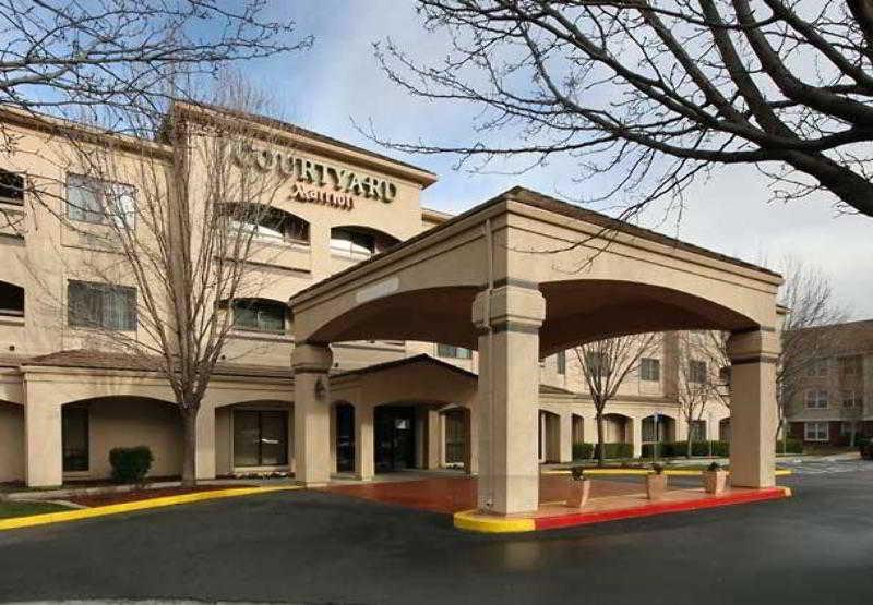 Отель Courtyard By Marriott San Jose South/Морган Хилл Экстерьер фото